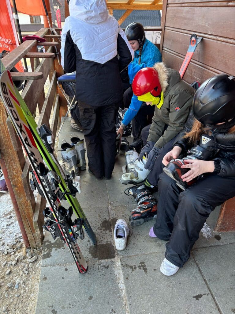 PHOTO 2025 02 25 14 20 06(3)