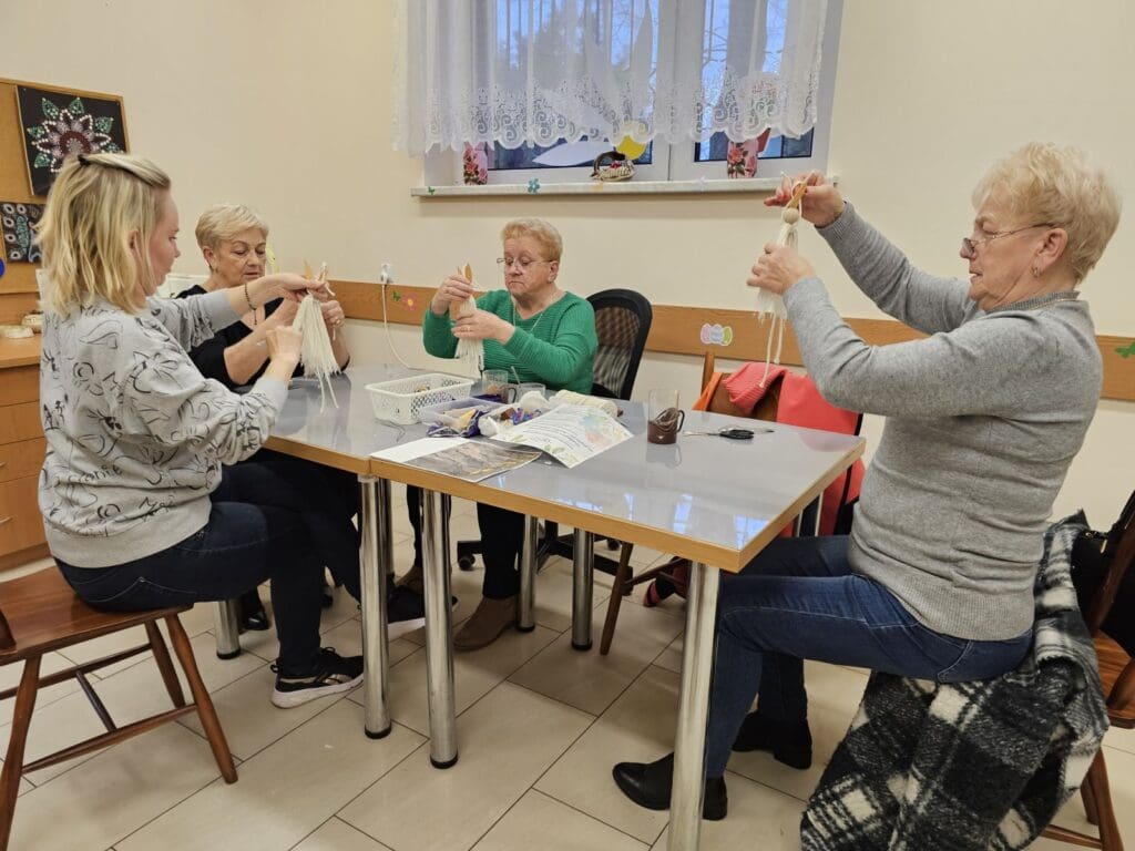 warsztaty wielkanocne makramowe zające 1