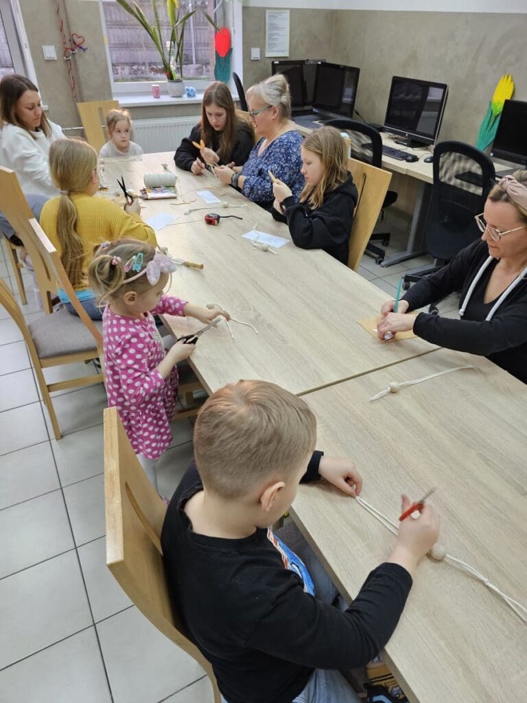 warsztaty wielkanocne makramowe zające 14